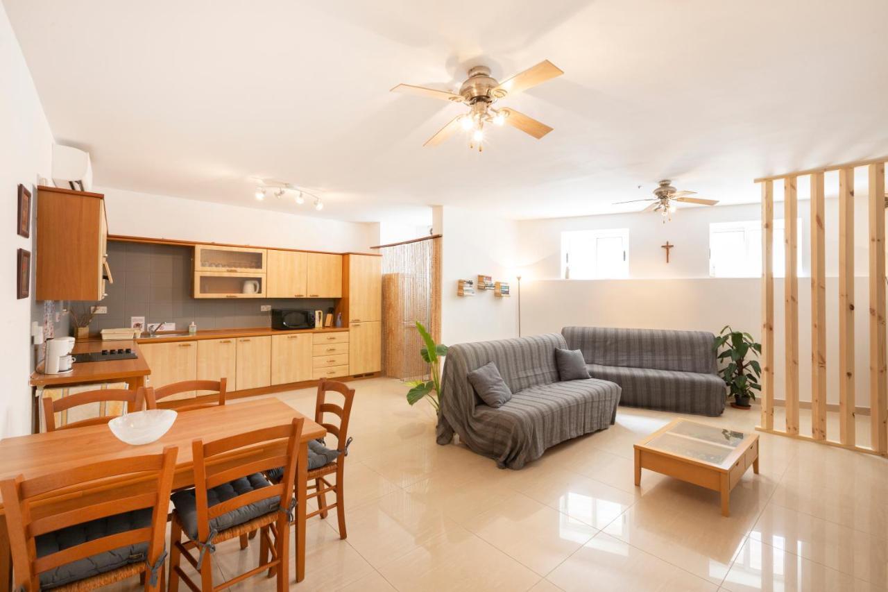 Apartment Bv1 - Spacious And Bright - Prime Location